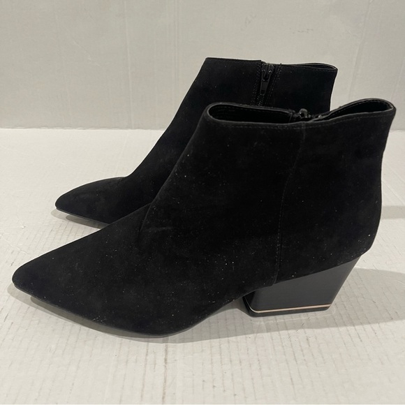 Women’s Alfani Black Armena Pointed Toe Stacked Heel Zip-Up Size 9.5 US! - Picture 5 of 10